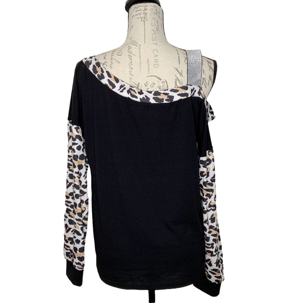 SHEILAY black off the shoulder blouse. Sequined strap. Animal print. Size S - Picture 6 of 8